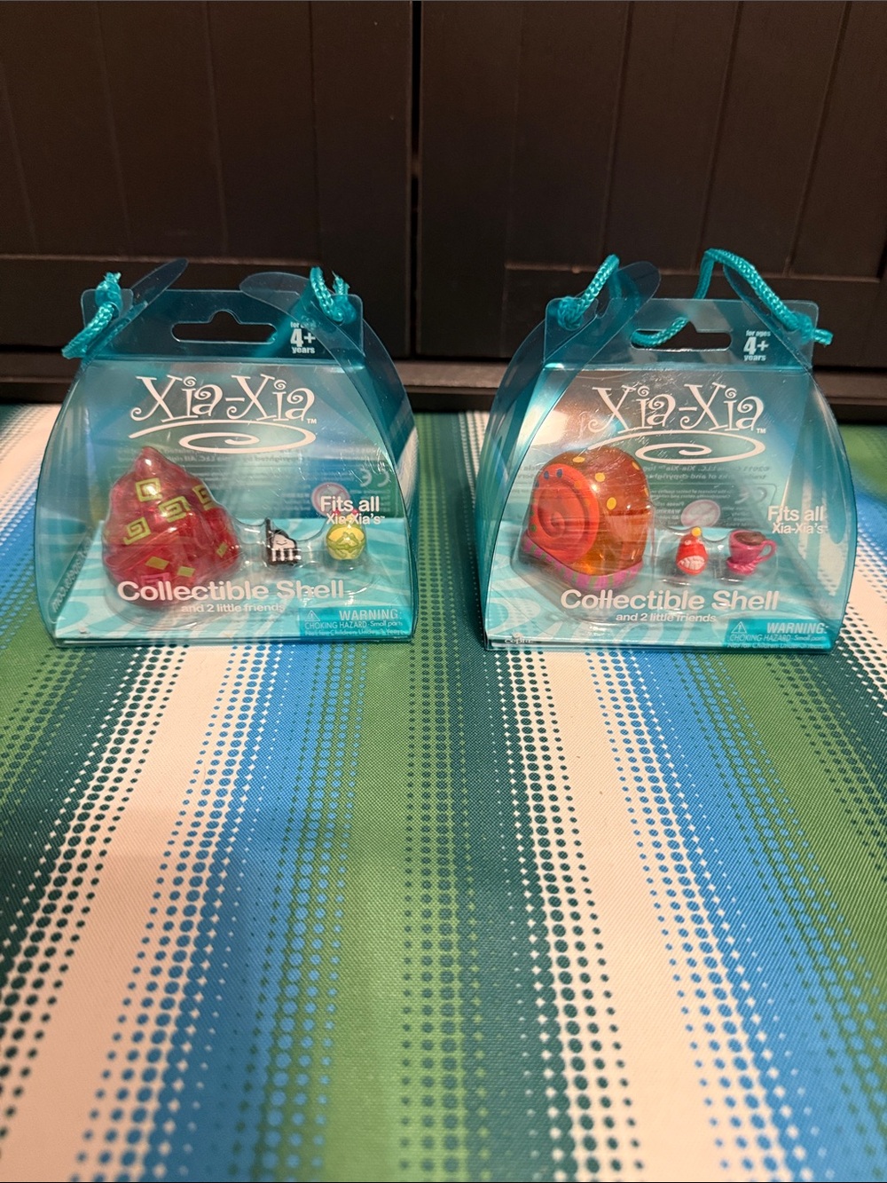 Set of 2 Xia-Xia Collectible Shell Kids Toy - Red and Orange